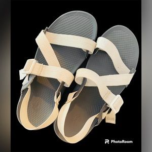 Chaco Women’s Lowdown 2